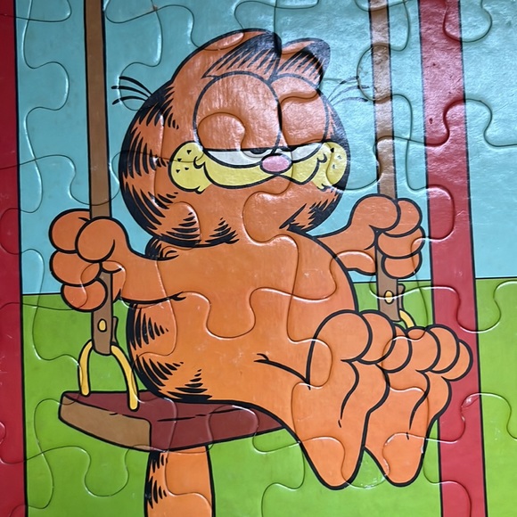 Garfield on swing puzzle 25 piece age 3-7, vintage - Picture 4 of 12